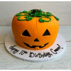 3D Jack-o-Lantern Pumpkin Cake