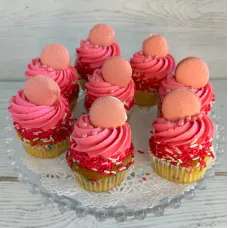 Pretty Pink Cupcakes with Macarons