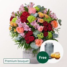 Flower Bouquet Lieber Gruß with vase & 3 Ferrero Giotto
