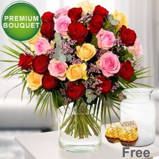 Premium Bouquet Rosenfest with premium vase & 2 Ferrero Rocher
