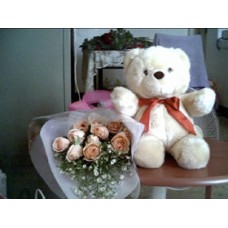1 Dz Roses In Bouquet With Bear