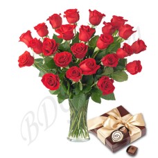 (33) 2 Dozen Red Roses in a Vase W/ Chocolate