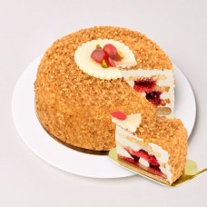Dessert Hazelnut Brittle Cake