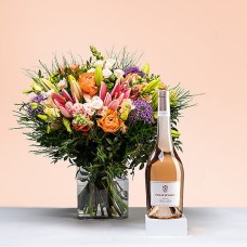 Salmon pink bouquet & rose wine