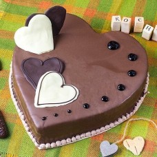 Heart-shaped chocolate cake (Small)
