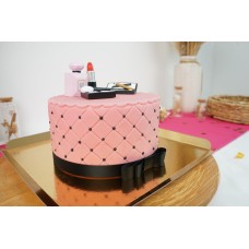 Deluxe makeup cake with black ribbon (Small (18 cm (12 parts)))