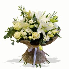 roses lilies and whiteflowers (Standard)