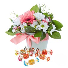 Pink and White Bouquet with candies (Refined)