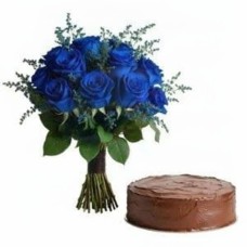 Bouquet of blue roses with chocolate cake (Refined)