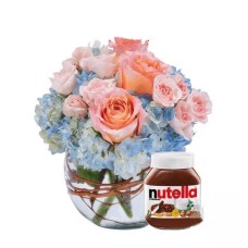 Pink and blue bouquet with Nutella Ferrero (Refined)