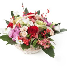 Basket of mixed flowers in red, white and purple tones (Refined)