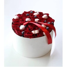 Blueberry Kisses – Roses & Chocolate Box