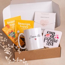 Hug Me Hot Chocolate Treat Box