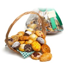 Assorted Gift Basket (32 piece)
