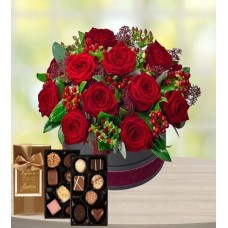 Luxury Rose Hatbox & Chocolates