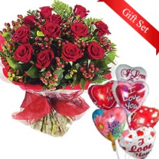 12 Red Roses & Balloon Bouquet (Standard)