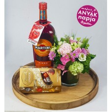 Flowers for mom - with Martini Fiero and Lindt Lindor