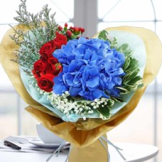 Blue Hydrangeas Handbouquet And  5 Red Roses Heart-Shape Wrapping.