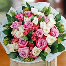 10 Yam Color Roses And  Mini Roses Hand Bouquet