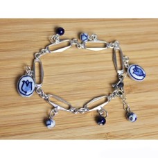 Bracelet with delftblue tulipbeads