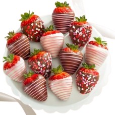 Heartfelt Dipped Strawberries - 12 Berries