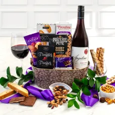 Pinot Noir & Chocolate Gift Basket