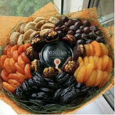 Give,a,bouquet,of,dried,fruits.,Ramadan,Gifts