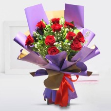 10pcs Red Roses in Bouquet