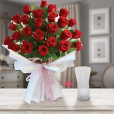 Dazzle Bouquet + Vase (12 Roses)