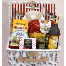 Life'S A Picnic Gourmet Basket