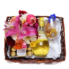 All Gold Treats Gift Hamper