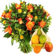 Bouquet of orange roses and flowers + bag of fresh fruit (Bag of fruit + box  medium  orange roses and flowers)