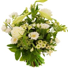 Playful bouquet of white flowers (Playful bouquet of medium white shades)
