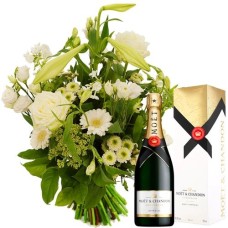 White flowers + Moet Chandon Brut (Playful bouquet of medium white tones + Champagne Moet Chandon Brut)