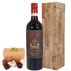 Red wine (Fortant Sauvignon red wine + 150 grams of handmade candies packaged together in a luxury gift box)