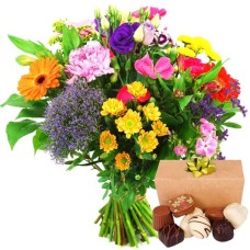 Colorful flower bouquet + 150 grams of candies (Small bouquet worth fur + 150 grams handmade sweets)
