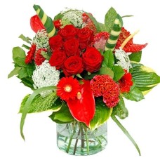 Red bouquet with a touch of white (Standard (S))