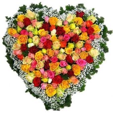 Heart shape mixed roses