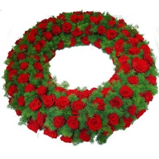 Wreath with red roses