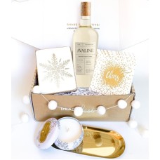 Avaline Sauvignon Blanc and Winter Decor Gift Set