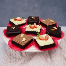 Triple Ganache Brownie Box ( 9 Pcs )