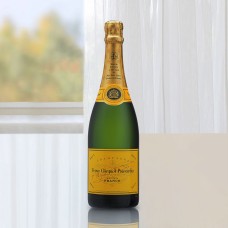 Veuve Clicquot Brut NV Yellow Label Champagne