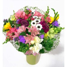 Captured summer-bright seasonal flowers (Premium)