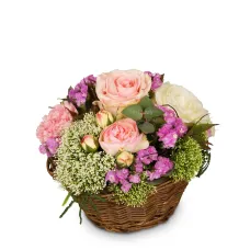 Flower arrangement 'A Basket full of Poetry with Roses'