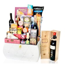 White Luxury Gift Hamper (HALAL)