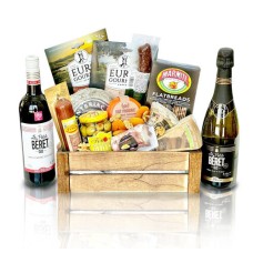 Wooden Medium Deli Gift Hamper (HALAL)