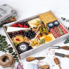 Medium Cheese Gift Hamper