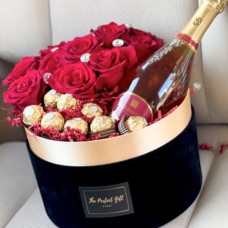24 Carat Sparkling Juice, Ferrero & Red Roses in Round Box (37.5 cl)