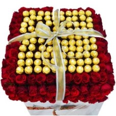 Giant 200 Roses & 100 Ferrero Bouquet