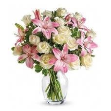 Romantic Roses & Lilies Bouquet
